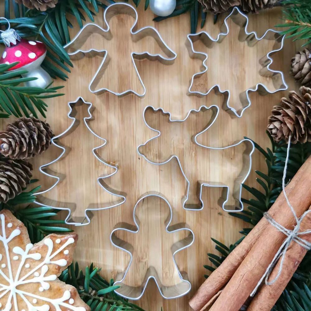 1PC Christmas Cookie or Gingerbread Man Mould Kitchen Essentials