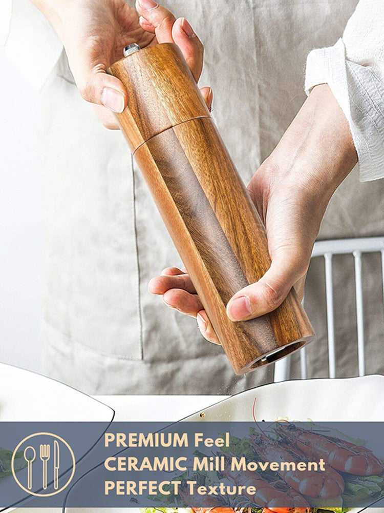 Cylindrical Wooden Pepper Mill eprolo