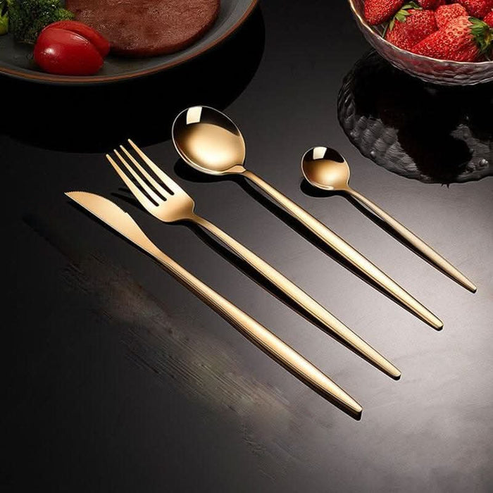 24pcs Gold Dinnerware Set Kitchen Essentials